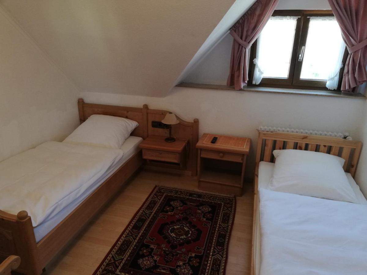 Gaestehaus Roessle Rötenbach Eksteriør bilde