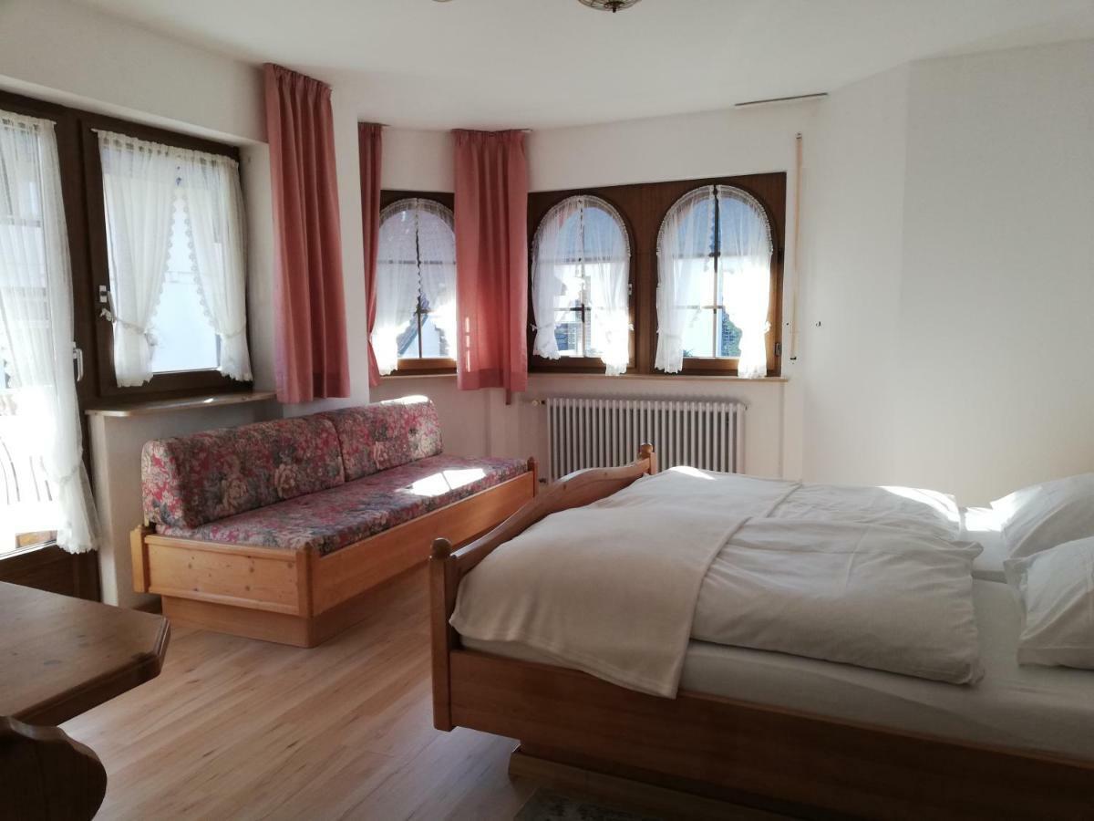 Gaestehaus Roessle Rötenbach Eksteriør bilde