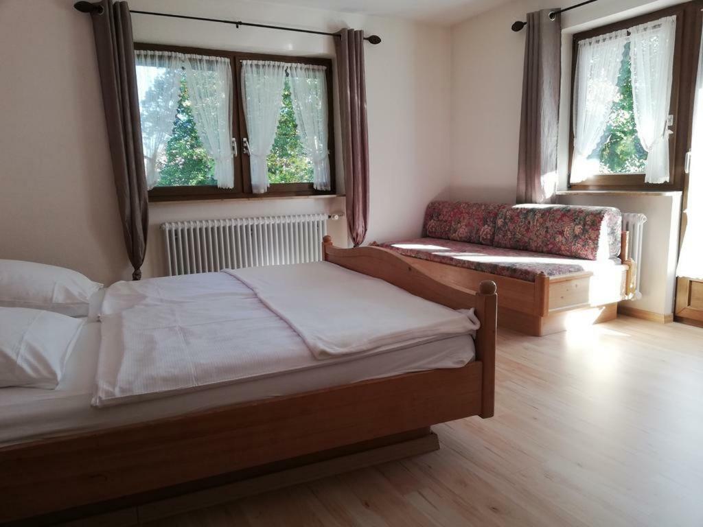 Gaestehaus Roessle Rötenbach Eksteriør bilde