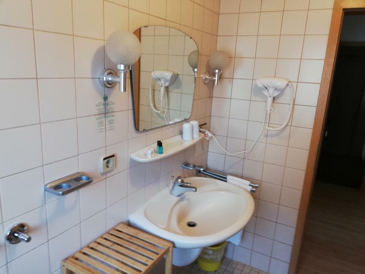 Gaestehaus Roessle Rötenbach Eksteriør bilde