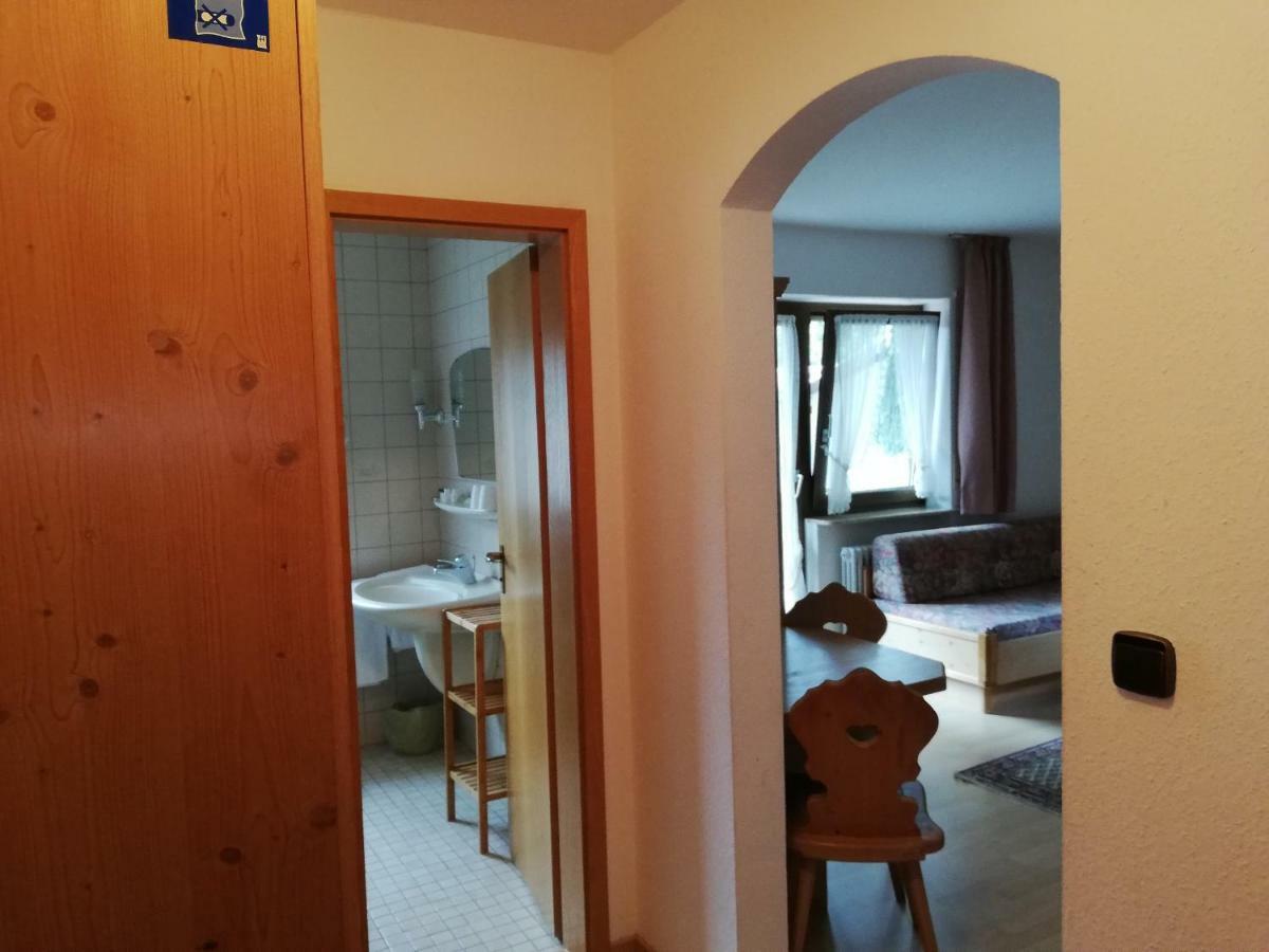 Gaestehaus Roessle Rötenbach Eksteriør bilde